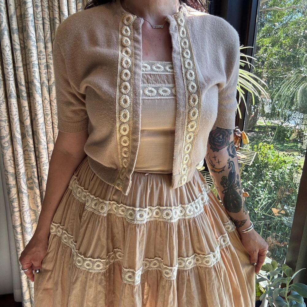 1950s Fit and Flare Sundress + Cardigan Set Floral Daisy Embroidery XS